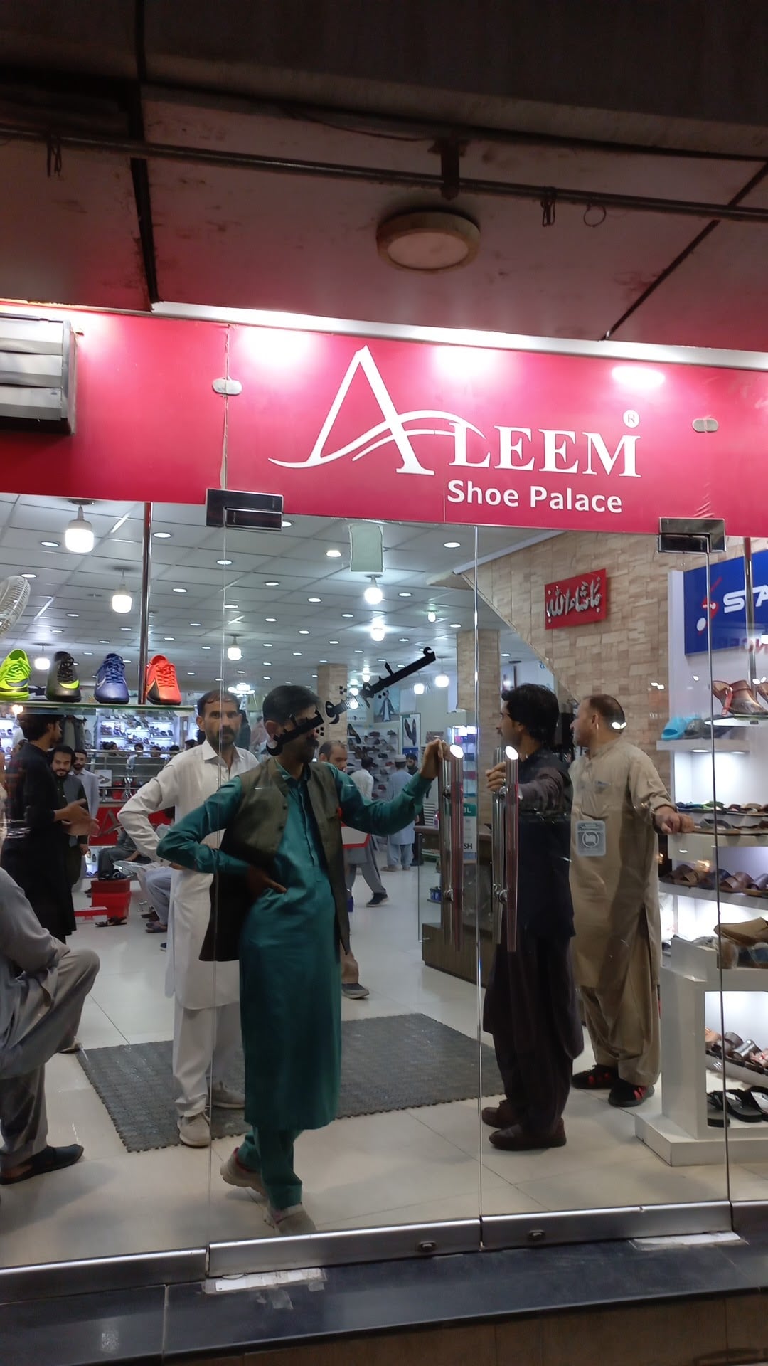 Aleem Shoe Palace