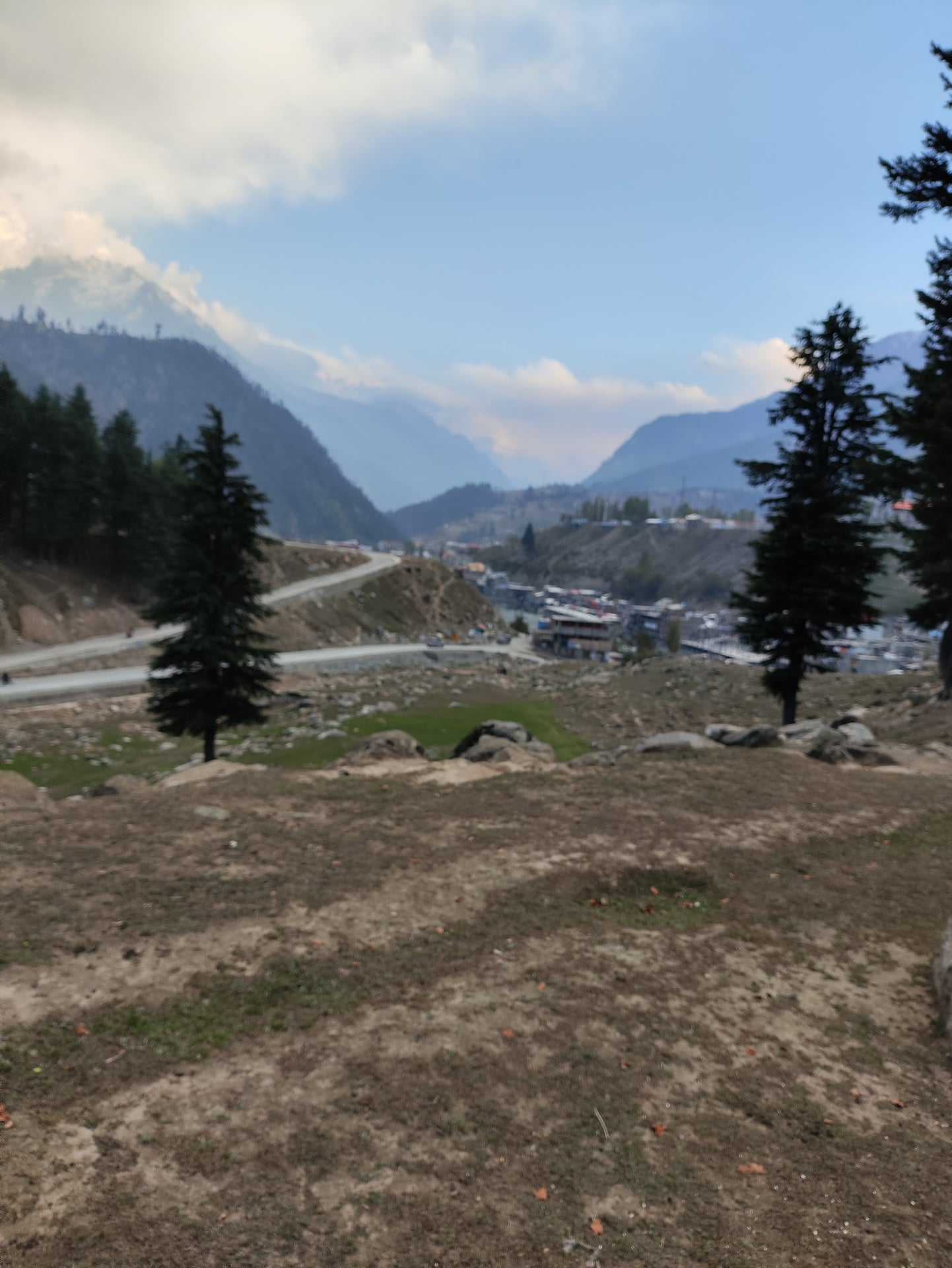 Ayesha Travellers Taxi Cab Tour and Travel service swat photo 2