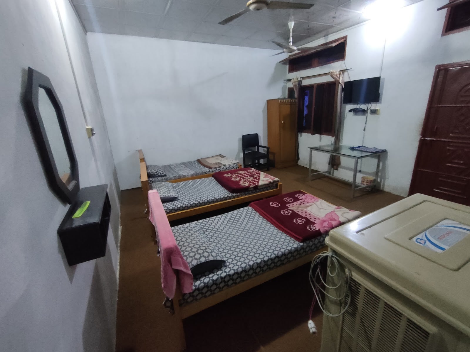 BABOJI GARDENNA GUEST HOUSE AND RESTAURANT photo 4