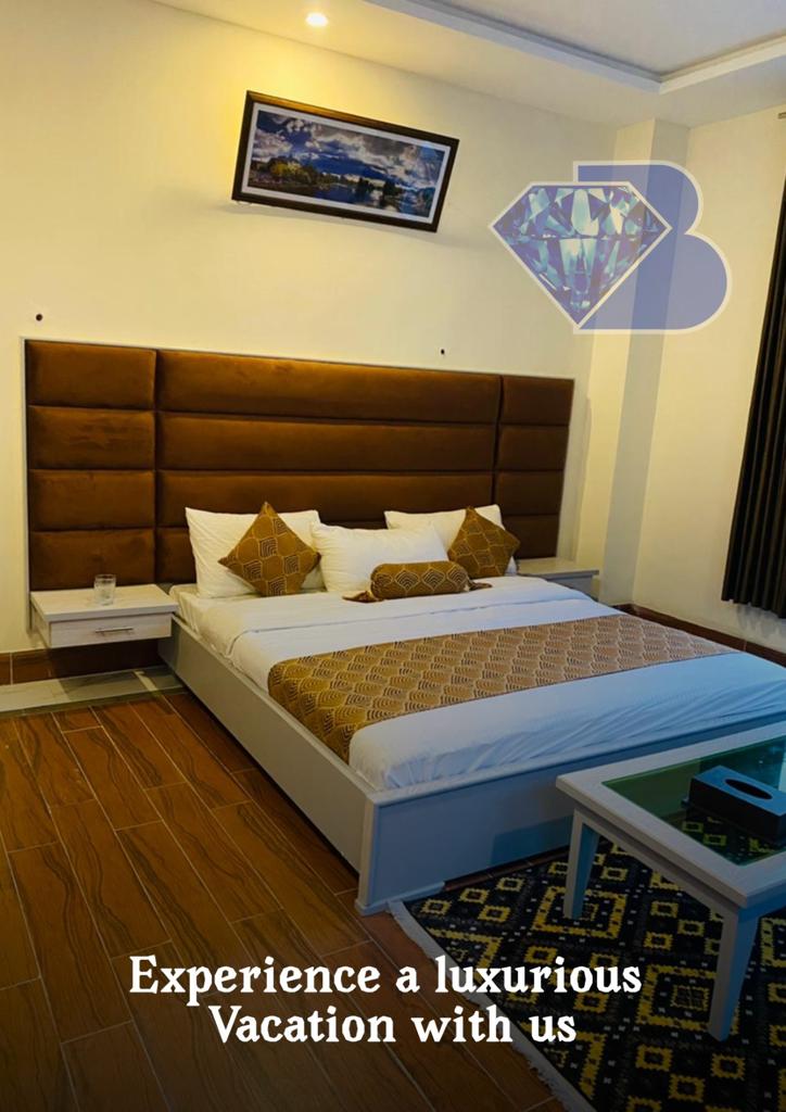 Blue Diamond Hotel Kalam photo 3