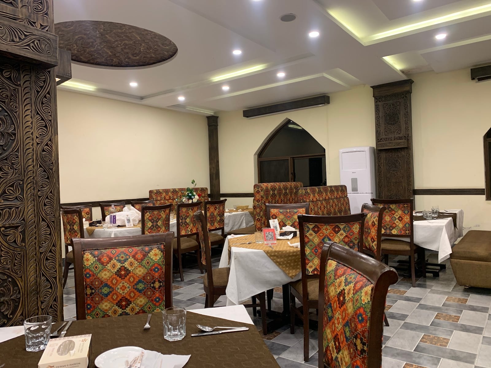 DEWAN-E-HAREEM photo 4