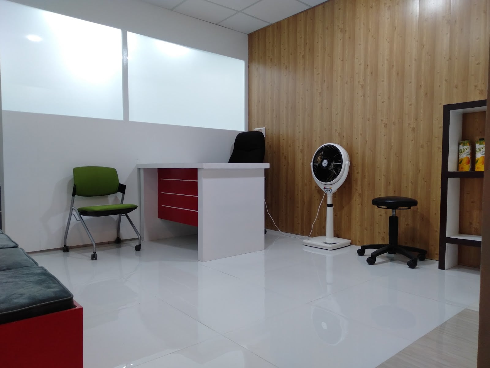 Dr. Ihsan Hair Transplant & Cosmetic Clinic photo 3