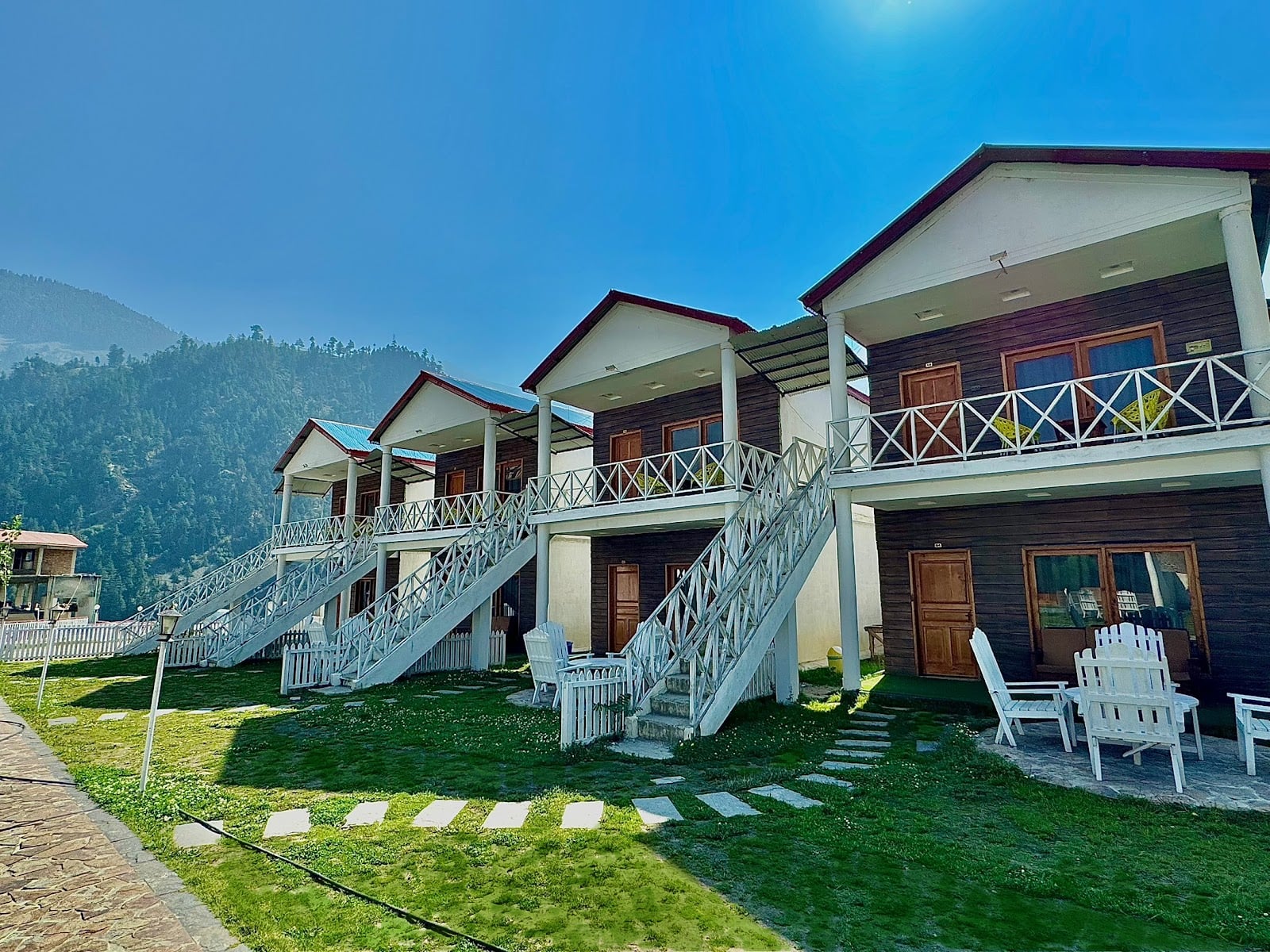 Grand Cottages Kalam photo 4