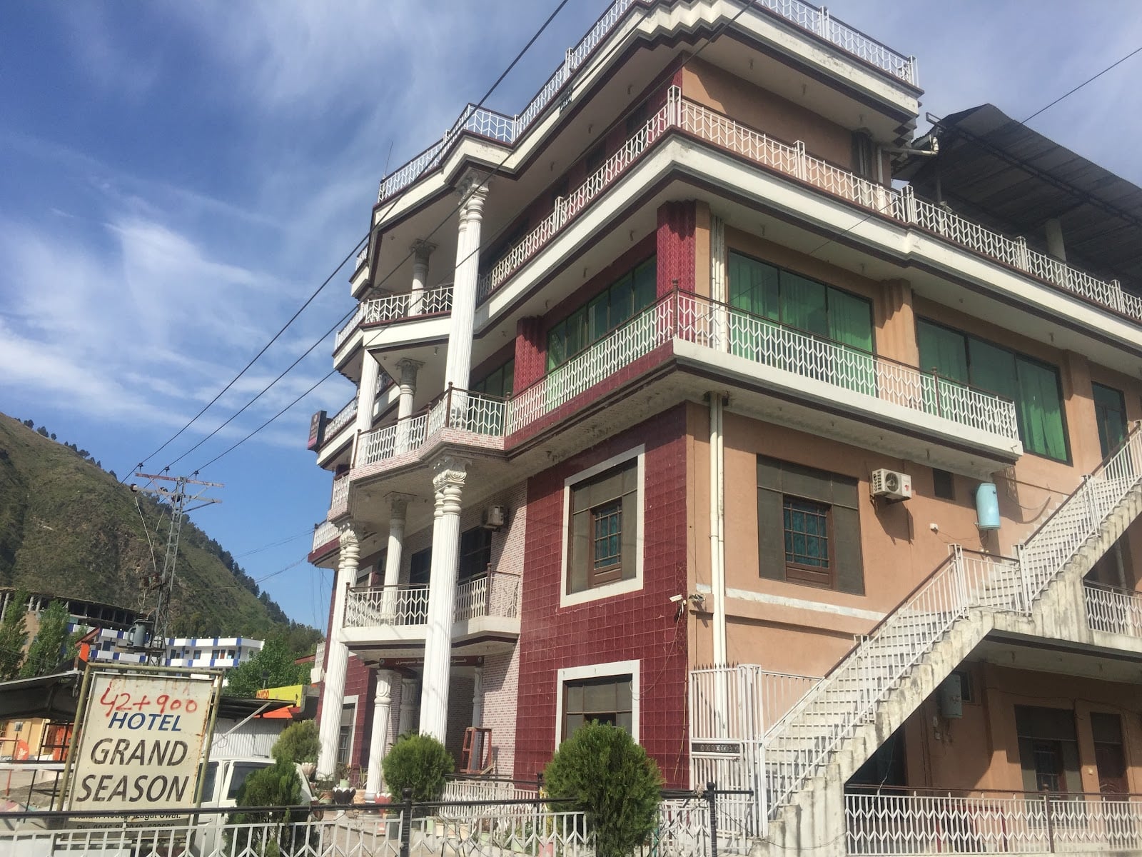 Grand Season Hotel