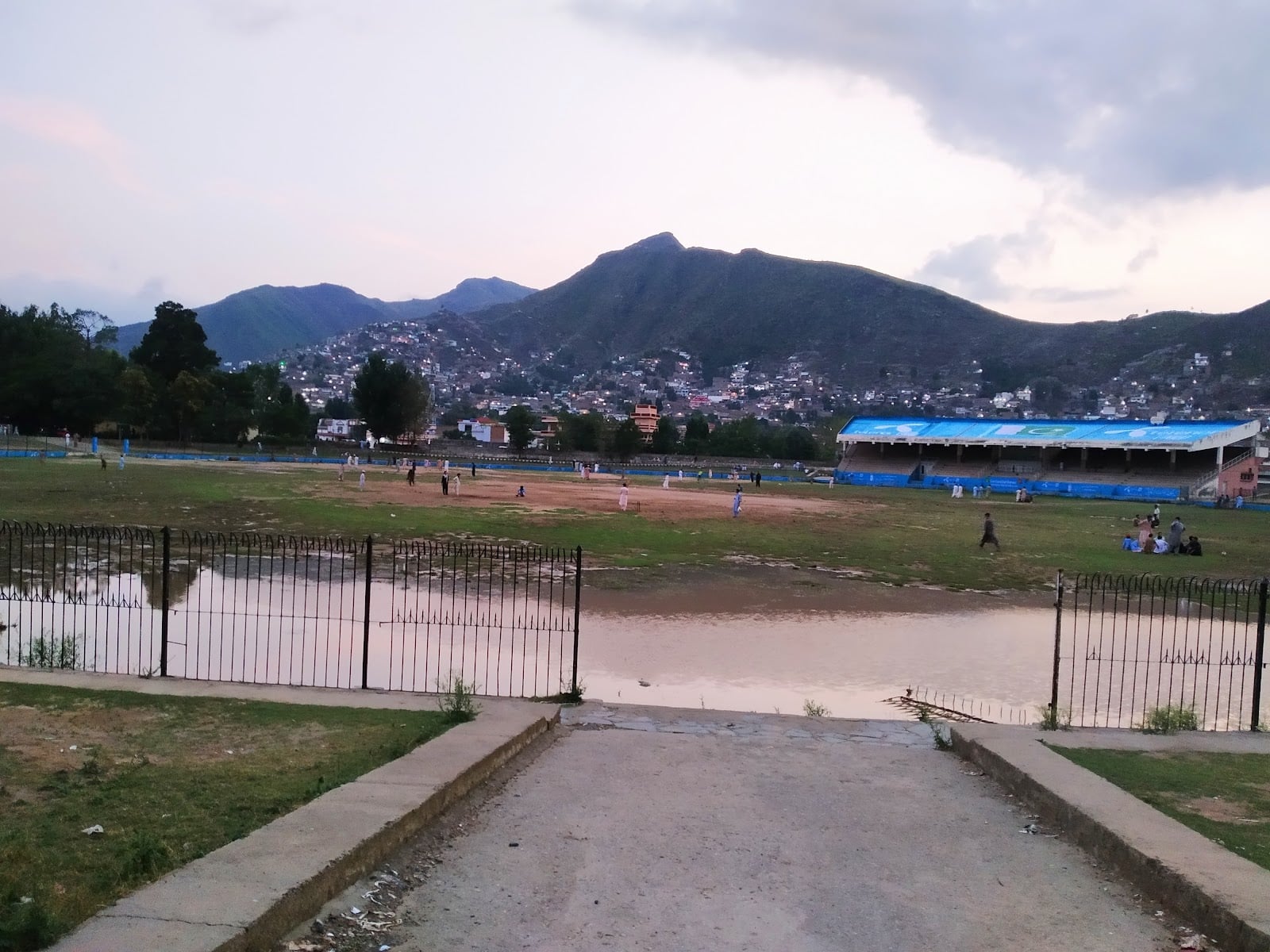 Grassy Ground (گراسی گروانڈ)