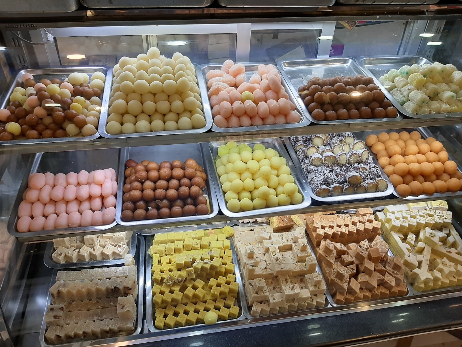 HAMEED 2 BAKERS & RESTAURANT photo 2