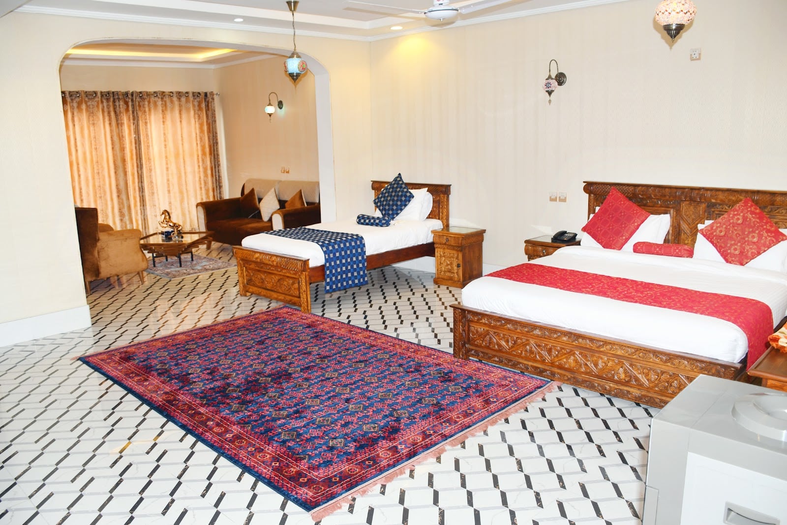 Hotel Pearl Regency photo 2