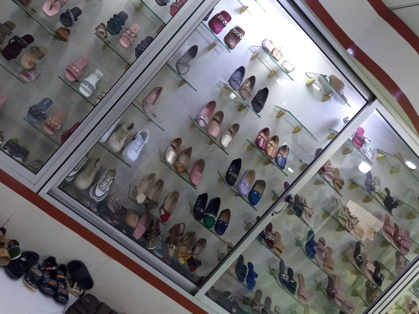 Iqbal ShoePalace photo 3