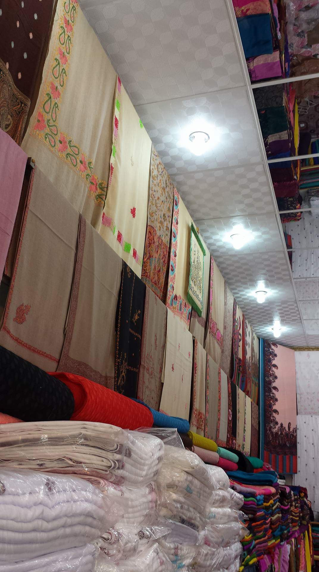 ISLAMPUR PASHMINA MAKERS (By Mula) photo 2