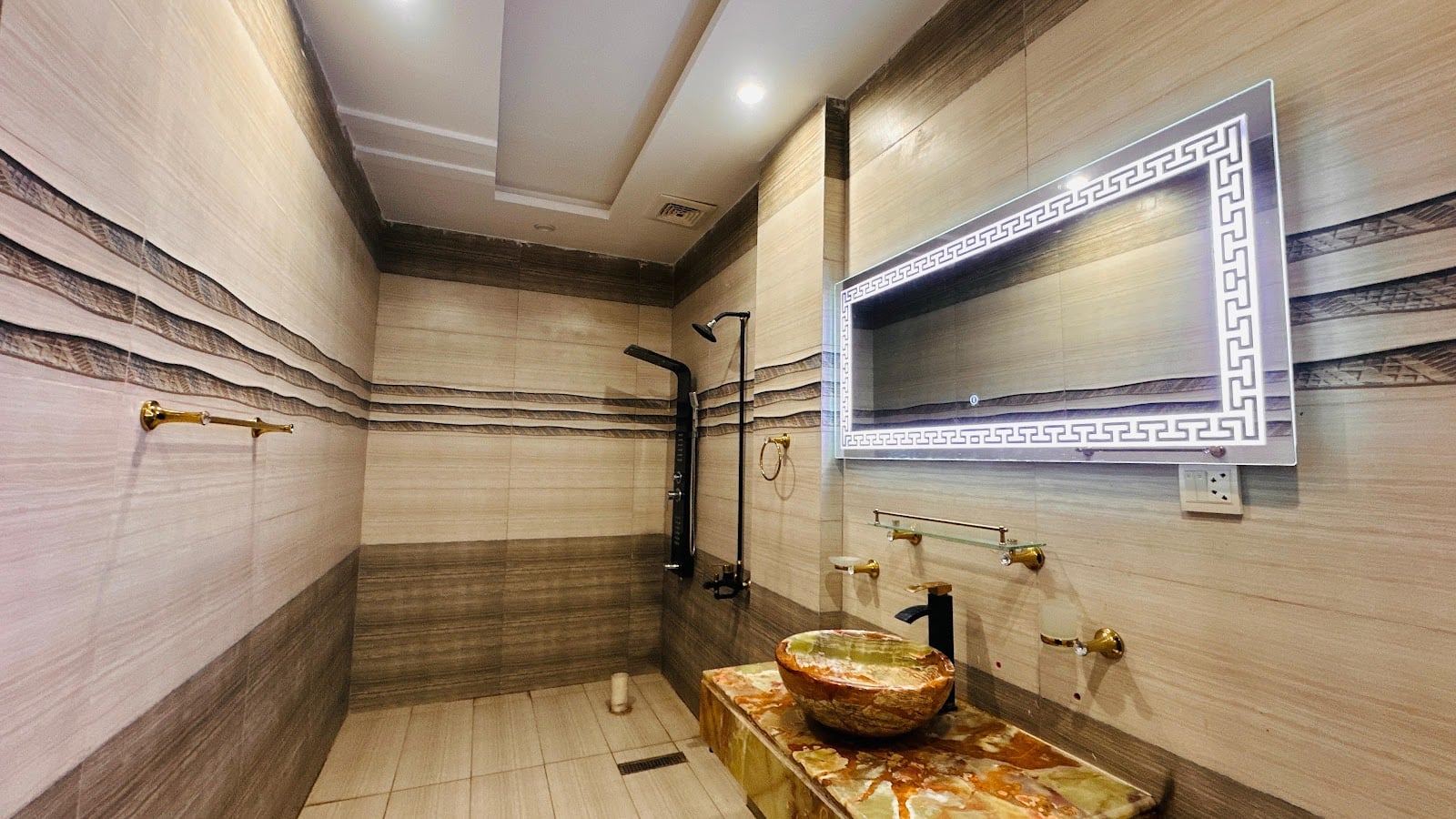 Kabirs Hotel kalam photo 3