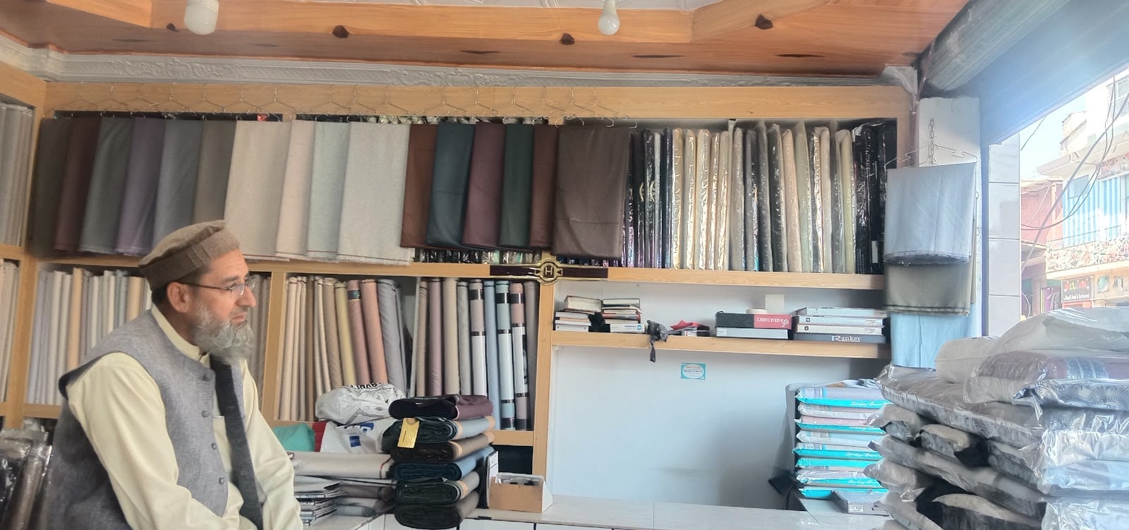 Karachi cloth house photo 3