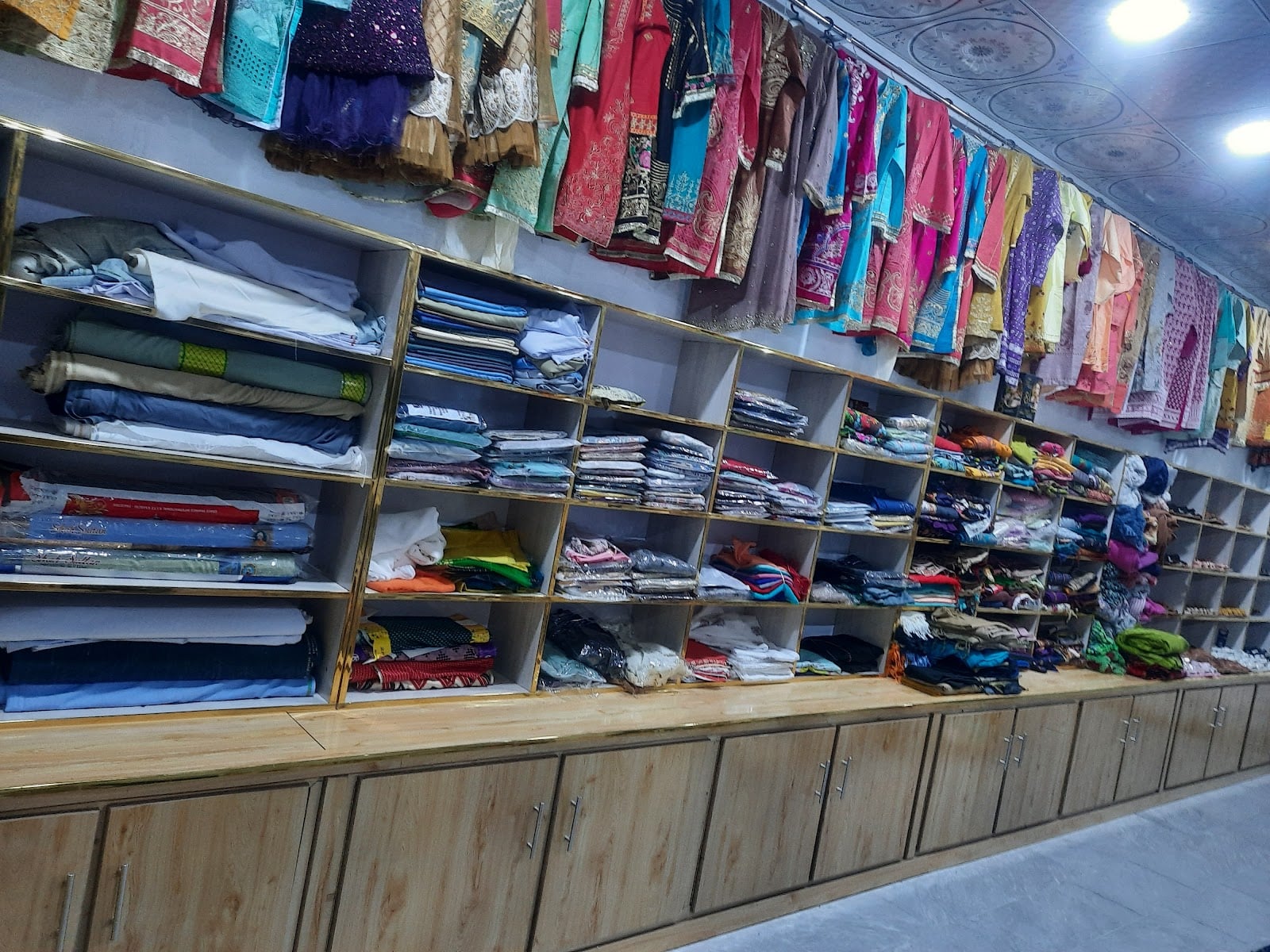 MARJAN LADIES SHOPPING CENTER