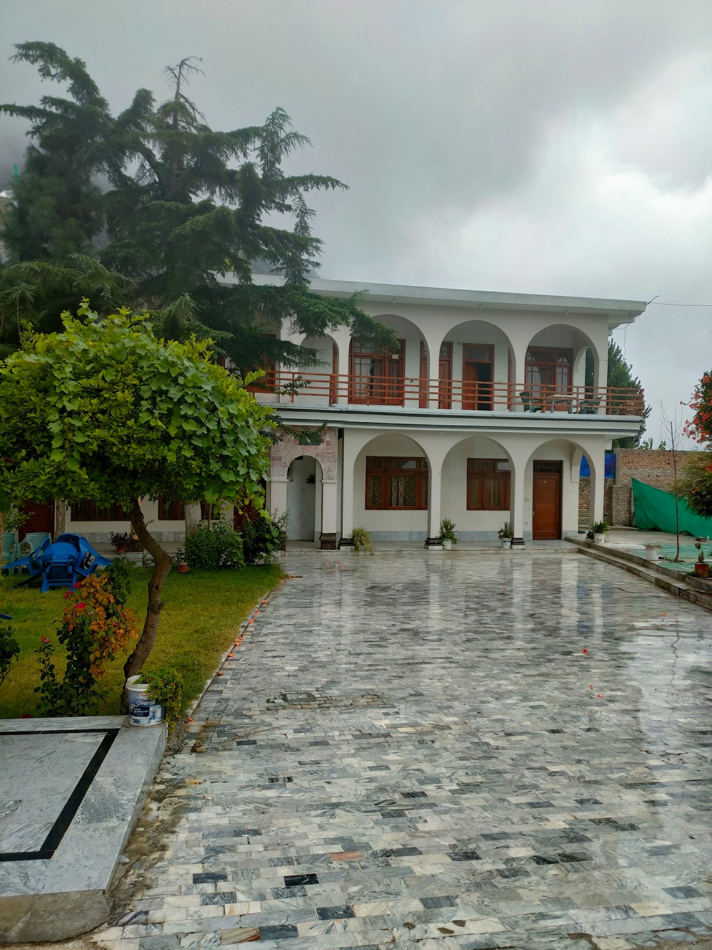 Muree continental Hotel & Restaurant