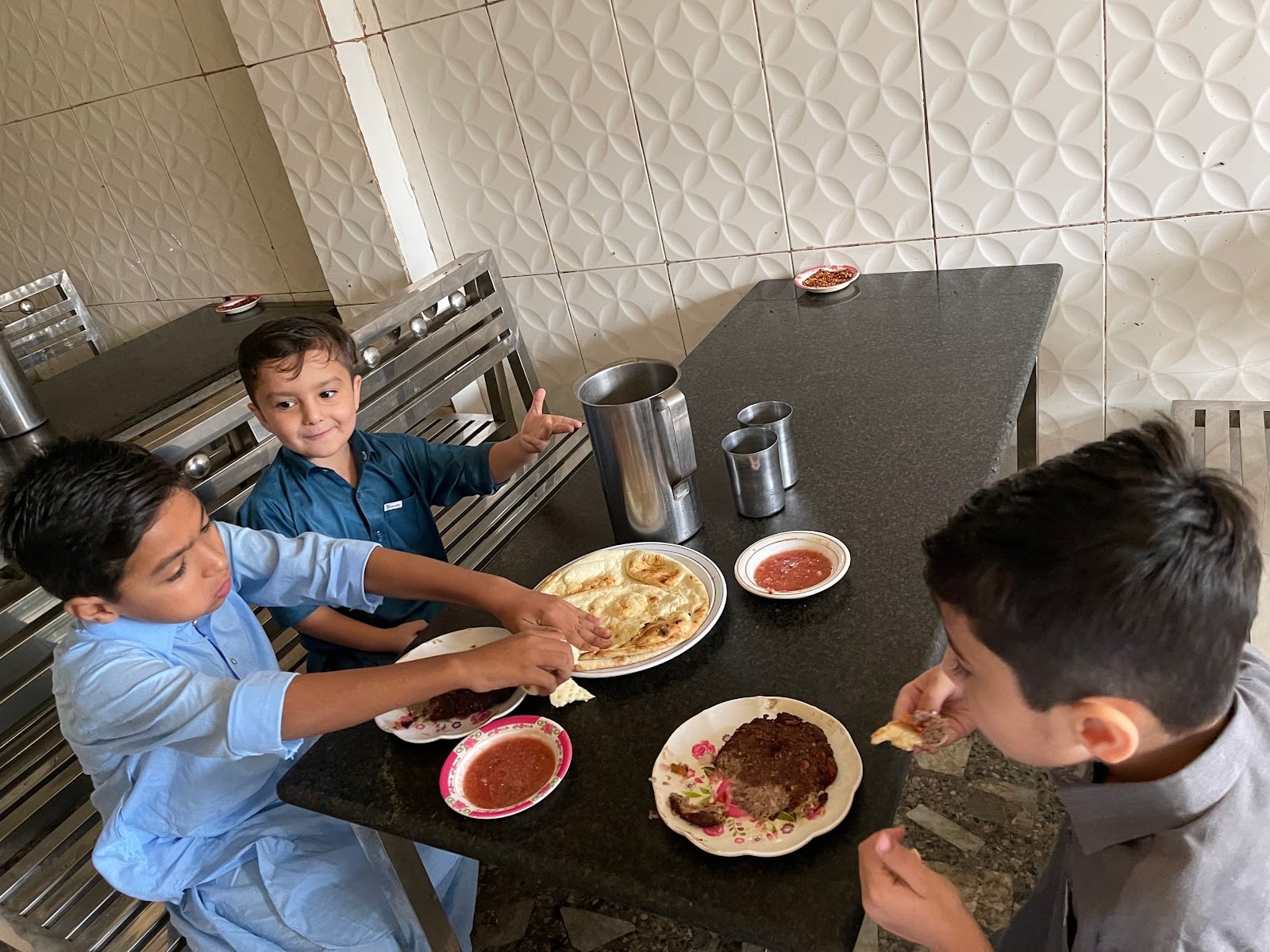 Qazafi Chapli Kabab Restaurant photo 4