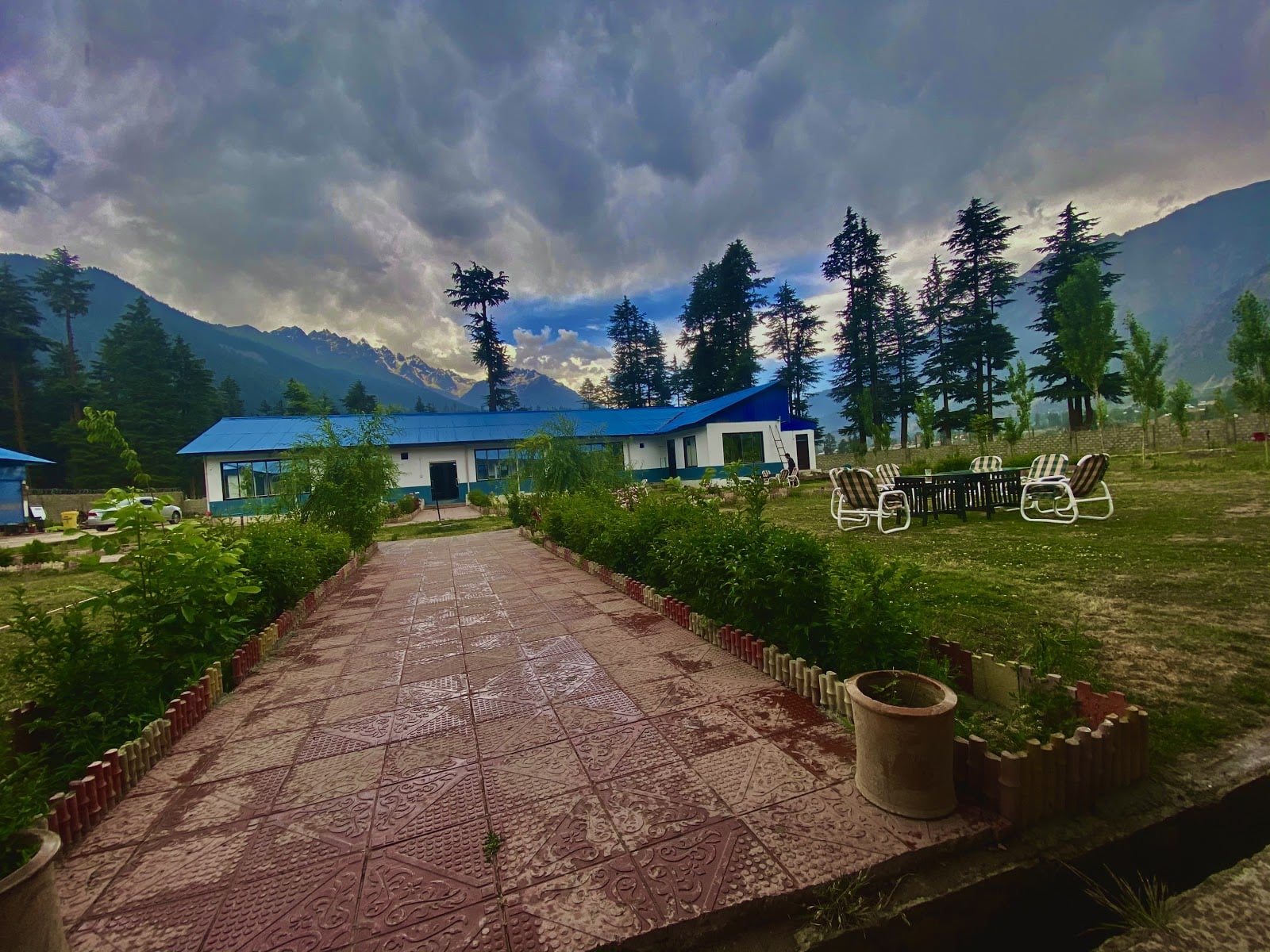 Relax Cottages & Resort