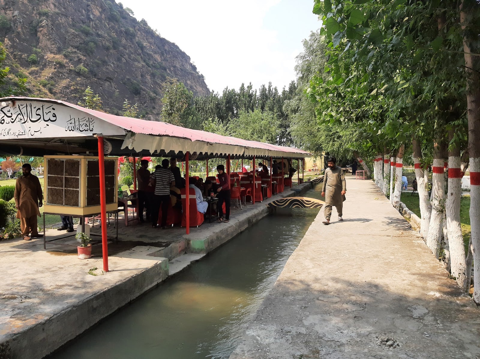 River Swat2 Restaurent parrai photo 3