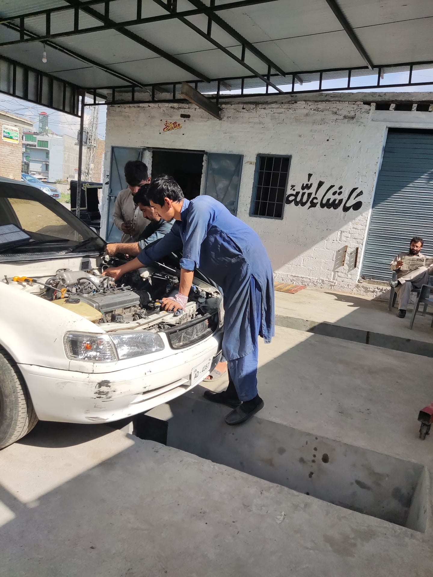 Saleem Auto workshop photo 2