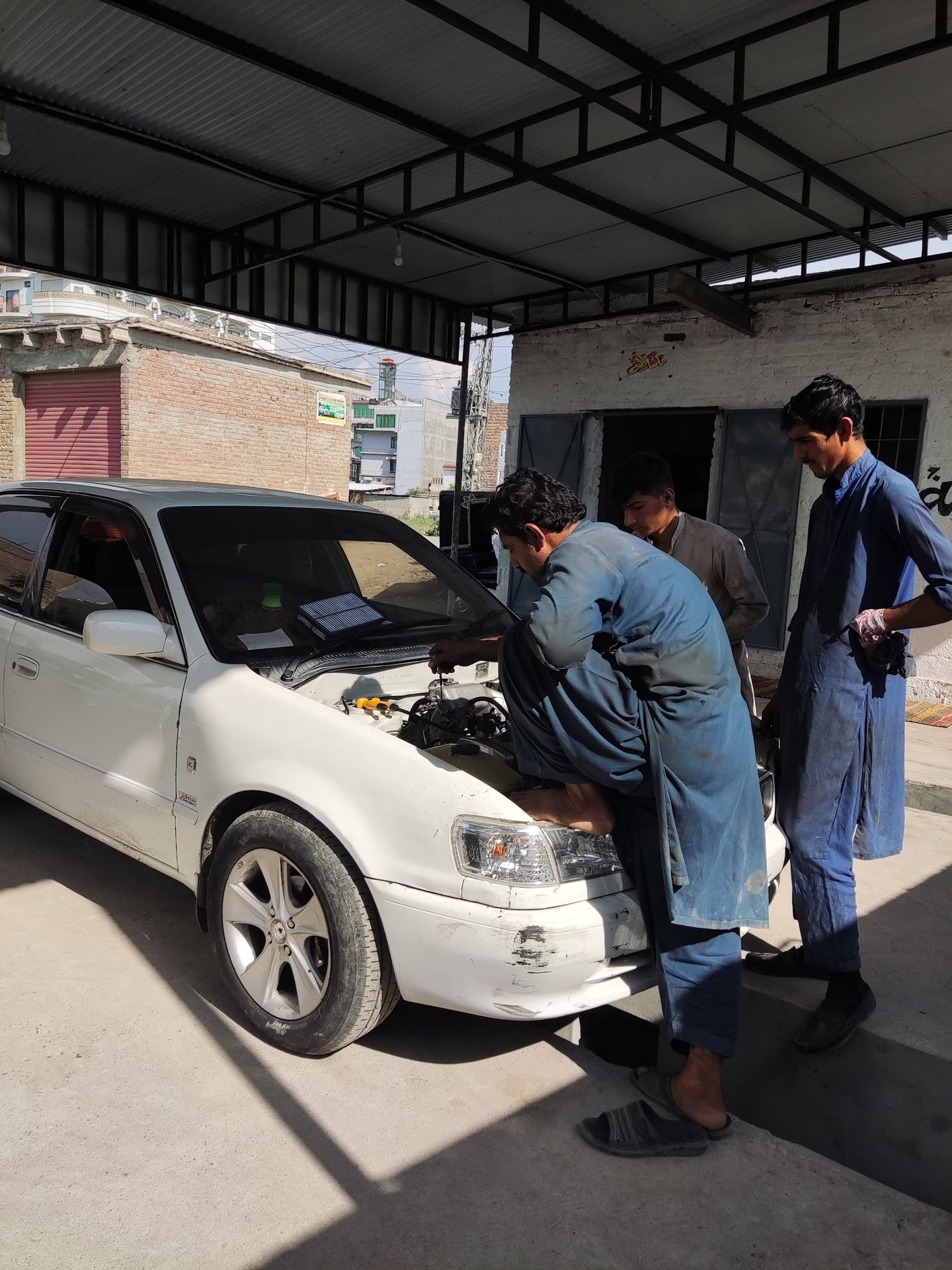 Saleem Auto workshop photo 5