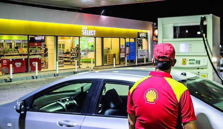 Shell petrol station photo 4