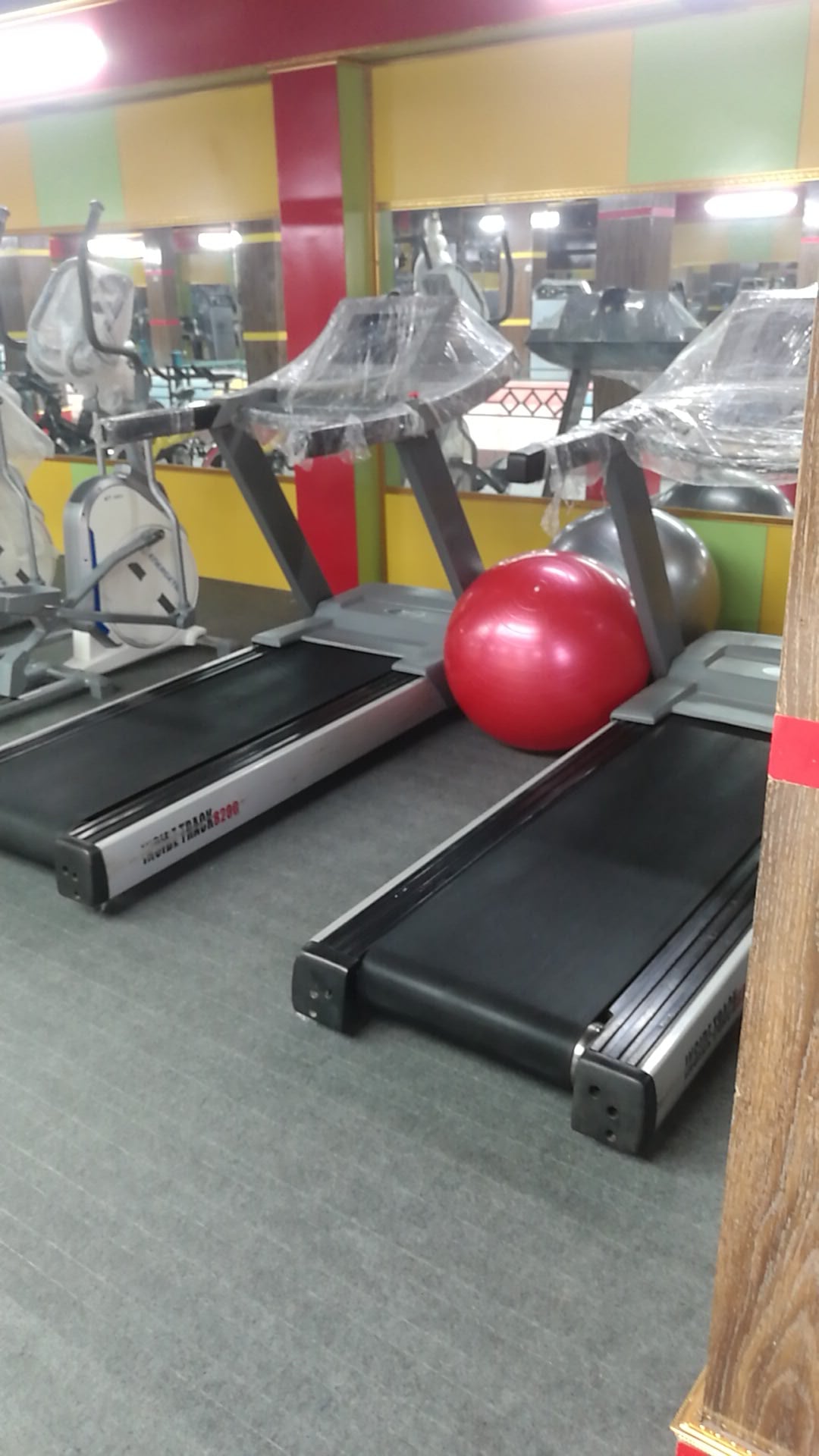 Smart Gym Health & Fitness Club photo 4