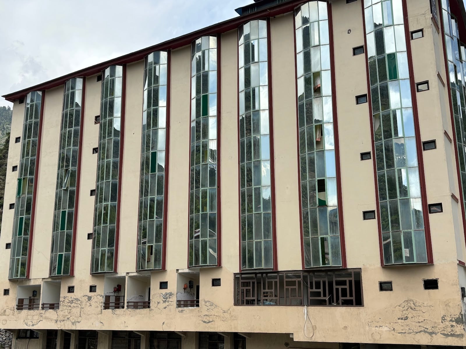Torwal Plaza & Guest House